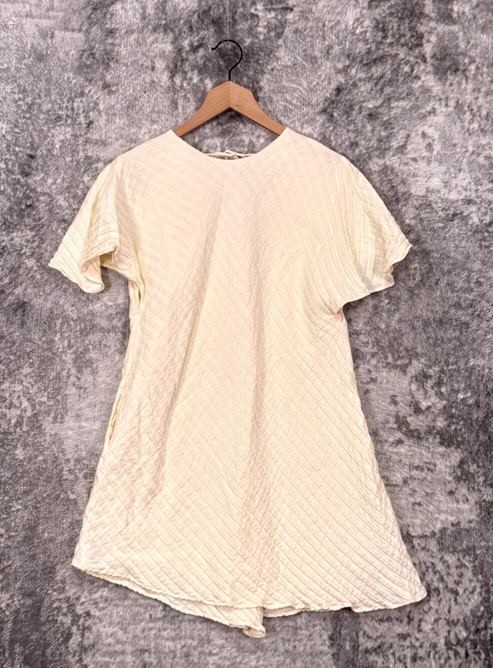 Banana Republic Dress Small Womens Ivory Ribbed Short Sleeve Back Keyhole Mini
